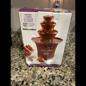 NOSTALGIA Electrics Chocolate Fondue Fountain with Box Opened But Never Used